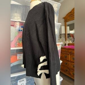 Bow Sweater
